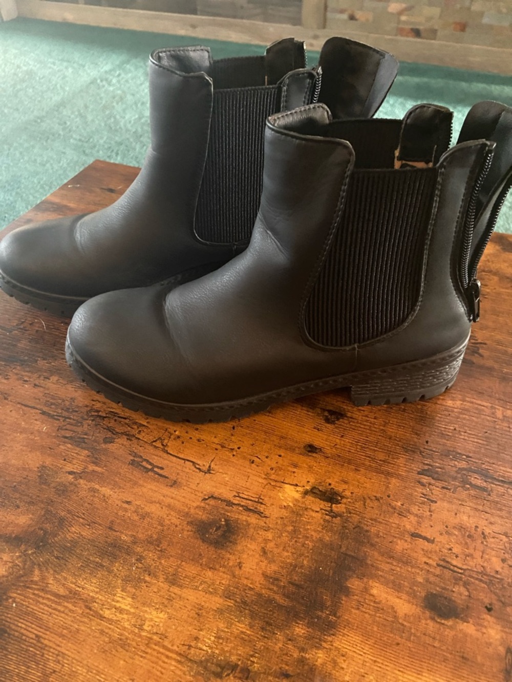 Women’s Chelsea Boot - Classic Pull-On Style